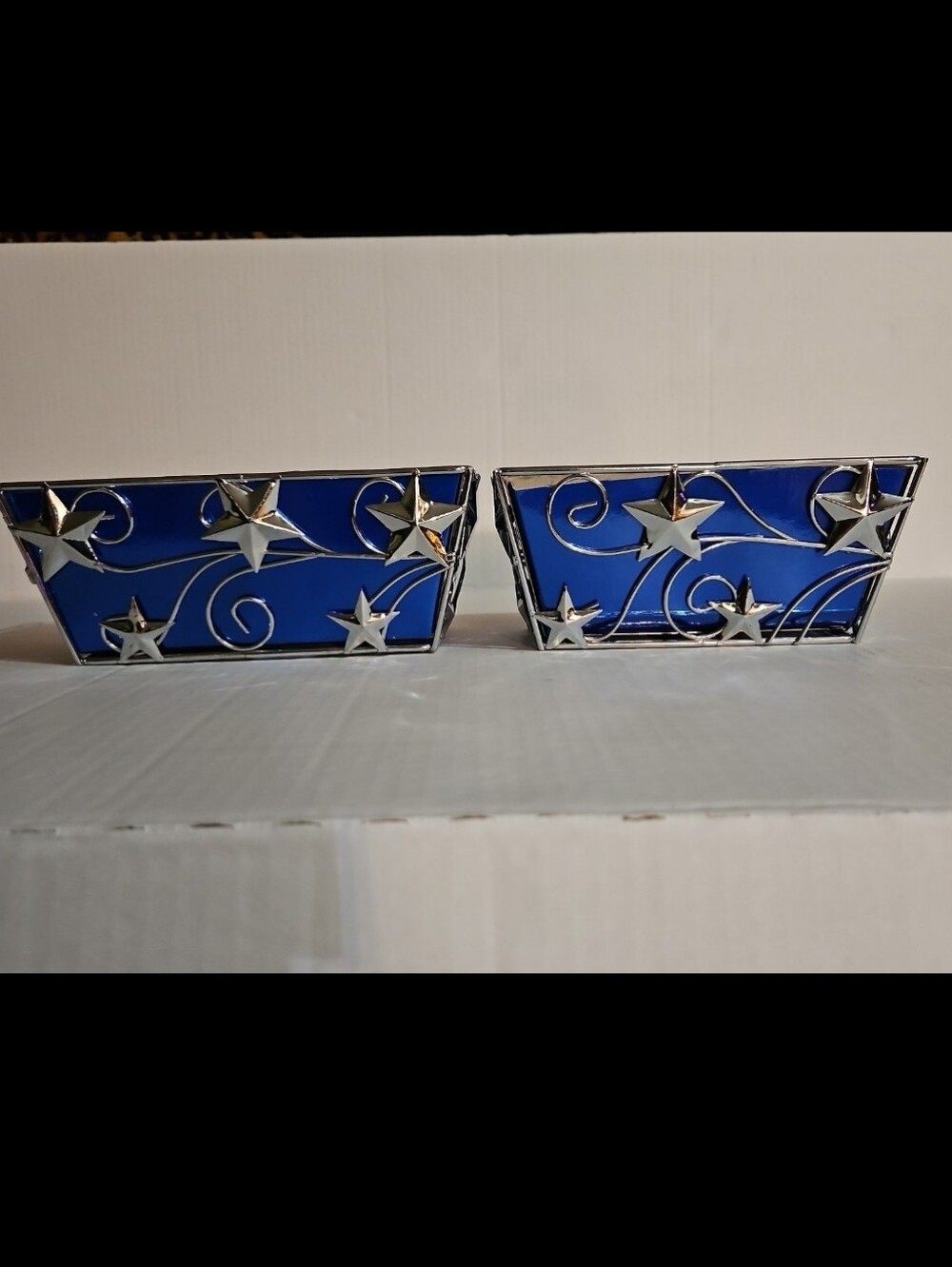 2 Silver Metal Stars Nesting Baskets